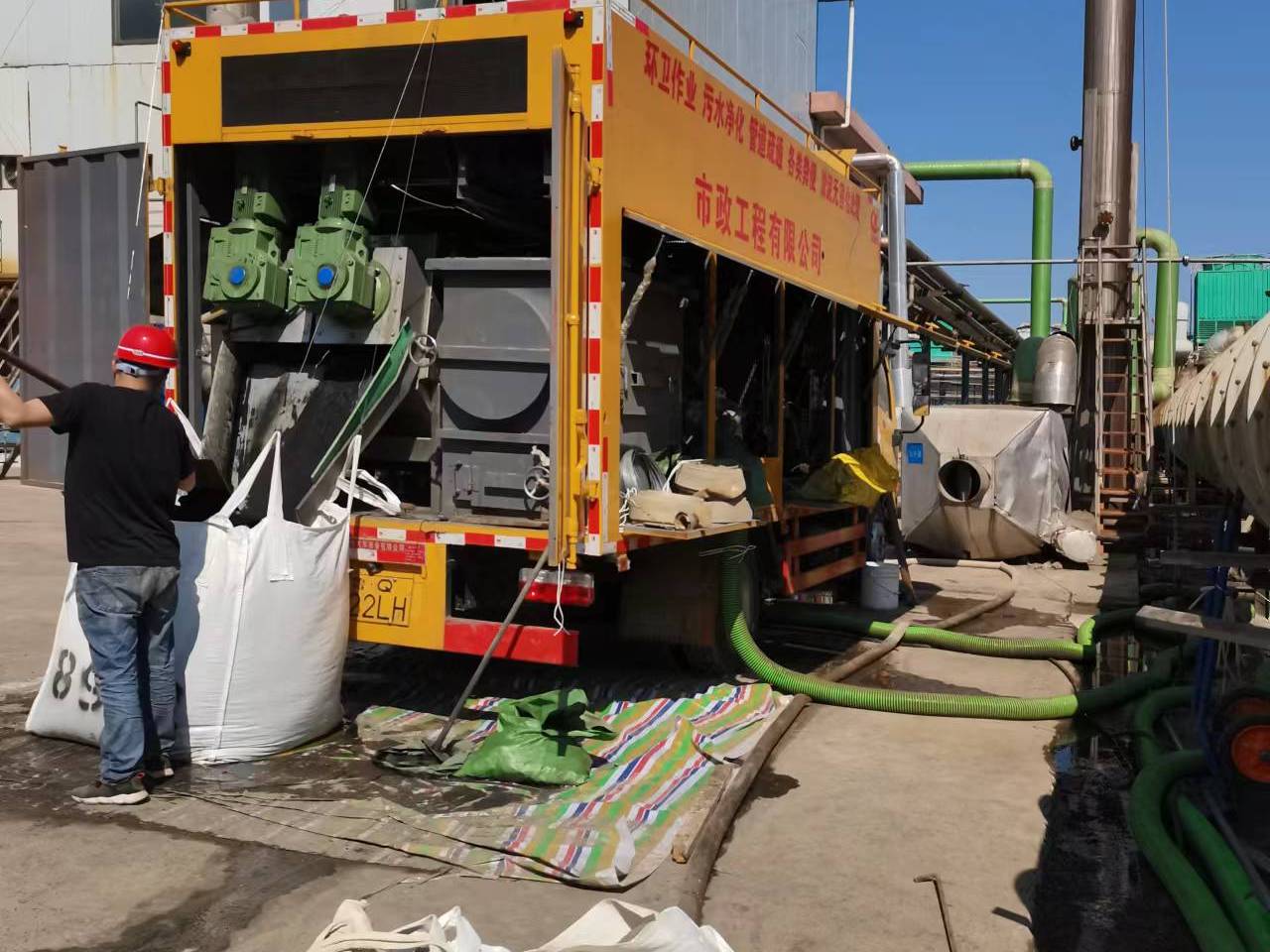 甘谷淤泥压干处理